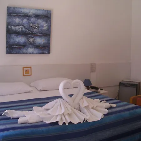 Caribe ホテル 3*